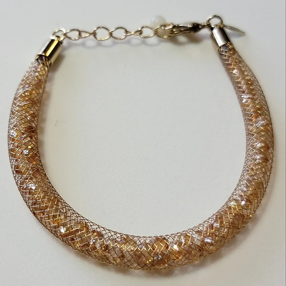 Wishing Dust Sparkle Bracelet Goldtone 2015 Avon SAQ Signed Braided Wire